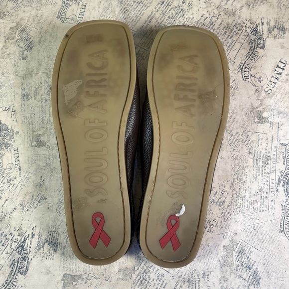 South of Africa Leather Slip On Loafers - Picture 10 of 10